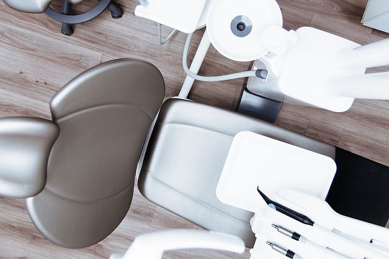 Odontologijos klinikos: pacientų lūkesčiai ir gydytojų kompetencija